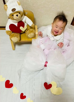 【お嬢にっき】9ヶ月のお昼寝アートは『VALENTINE』❤️の記事動画