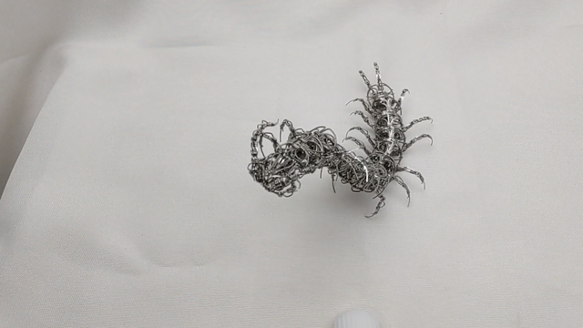 ムカデ　自在置き物 針金自在置物・ムカデ | ワイヤーアクセサリーファクトリー