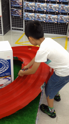 くまモンミニ四駆が撃破？の記事動画