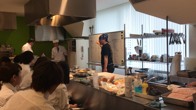 専門学校にてラーメン塾を開催の記事動画