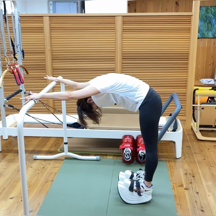 足のむくみを解消！の記事動画