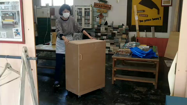 犬用バギーの収納箱、組み立て完成です!の記事動画