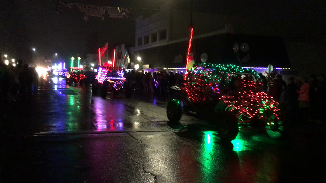 突然パレードが始まる！！In Mt. Shasta.の記事動画