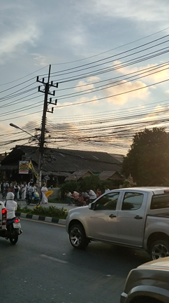 今日はピティへープラ（ギンジェーパレード）の記事動画