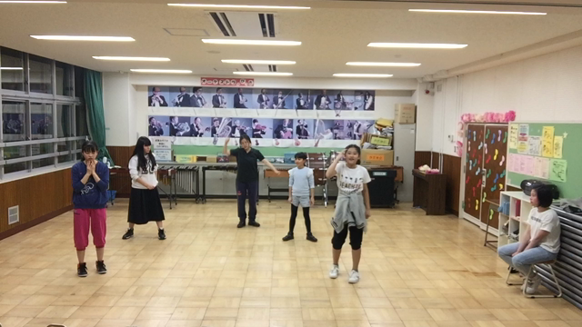 筋トレに密着☆今日から左江内ダンス始まるよっ！の記事動画