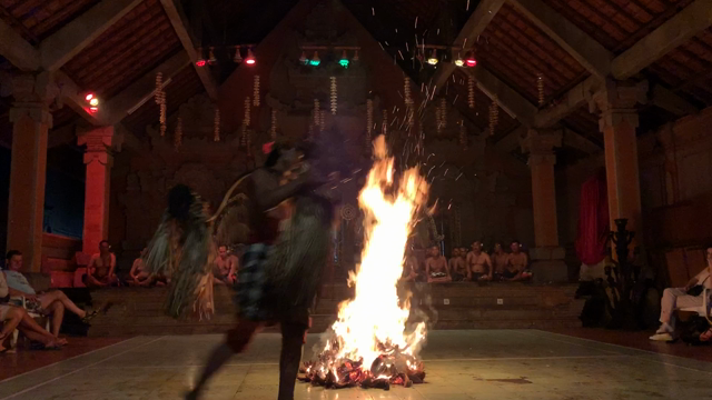 ケチャ②＠Pura Taman Sariの記事動画