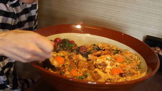 【萩】クワトロ親子丼！！の記事動画