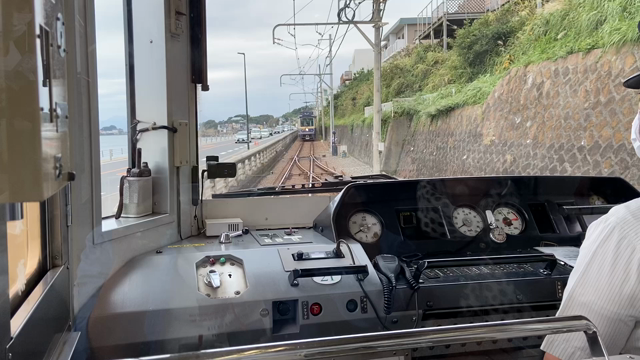 江ノ電が走る街の記事動画