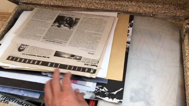 20年開けなかったスーツケースの記事動画