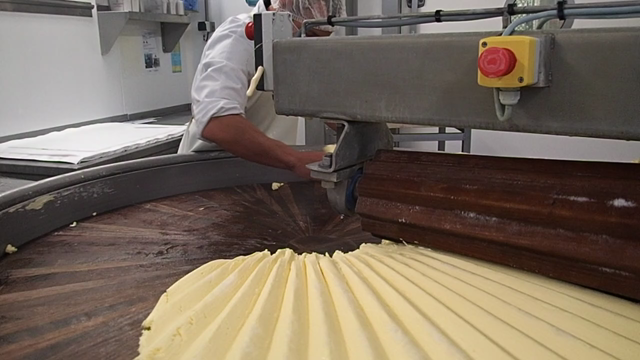 フランスの最高級バターLe Beurre Bordierのアトリエを見学の記事動画