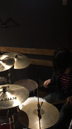 絶賛弾き語り中。の記事動画