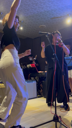 山本リンダに！！の記事動画