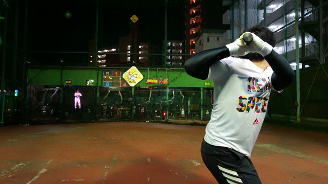 12月8日 世界最速230キロライトホームランあと30センチ弾❗の記事動画