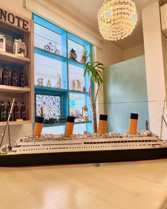 【段ボールタイタニック】中学一年生の息子が段ボールだけでハイクオリティなタイタニックを作り上げたの記事動画