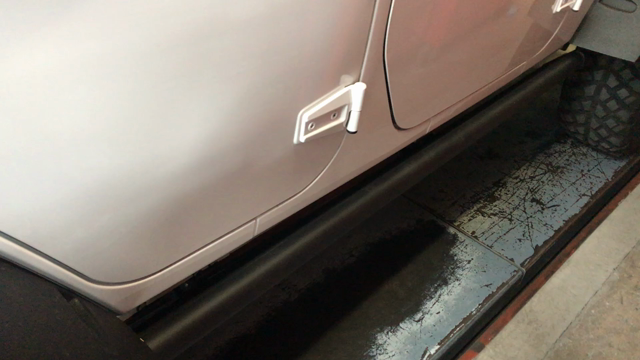 JKラングラーに電動パワーステップ取り付けの記事動画