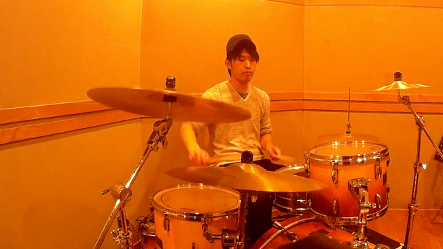 スタジオへ〜♪の記事動画