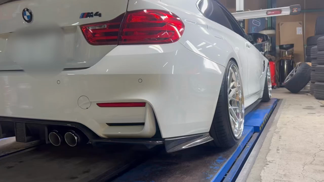 F82 マフラー交換の記事動画