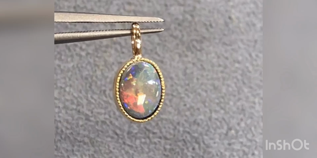 ブラックオパール❗️オーダーメイドペンダント❗️の記事動画