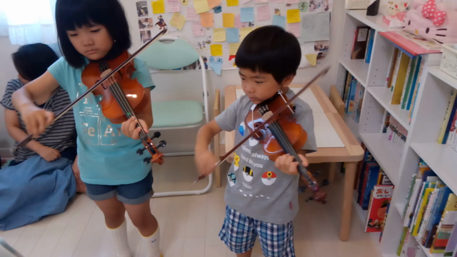 7名でがんばってます！アンサンブルきらら☆キッズ練習風景の記事動画