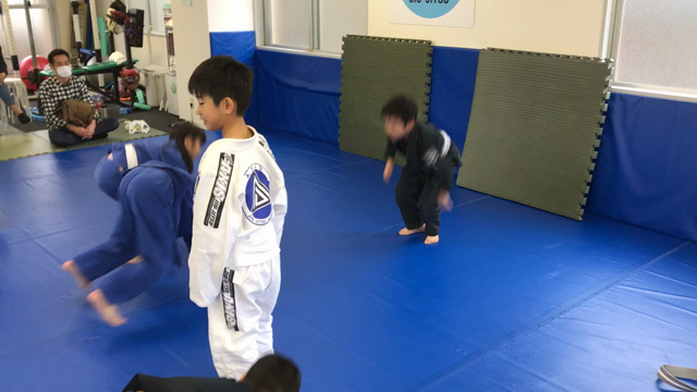 キッズから大人、男性から女性まで楽しめるブラジリアン柔術 東京 大田区の記事動画