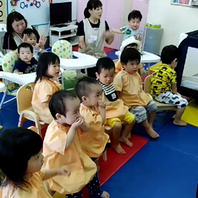 英語教室と運動会の練習の画像