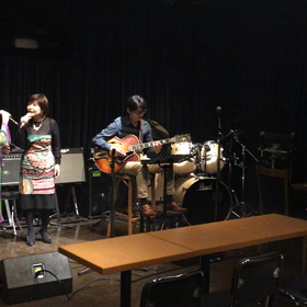 三鈴よしのさん、だいにようこさんの画像