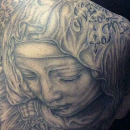 タトゥー デザイン 聖母マリア、天使、英文、タトゥー動画。の記事動画