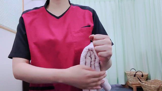 五十肩になった時のセルフケアの記事動画