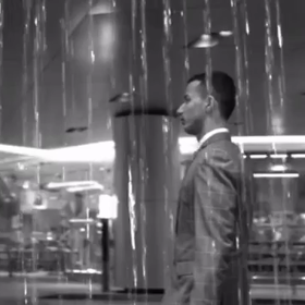 tailored suitの画像