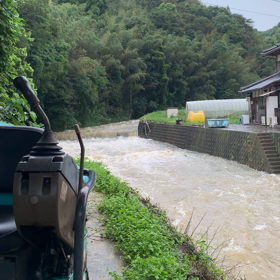 自宅裏の川の画像
