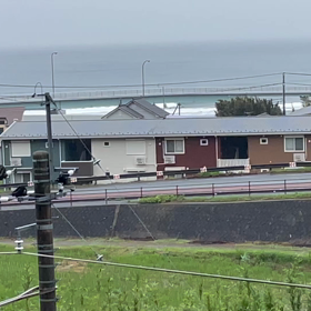 うねり続くの画像