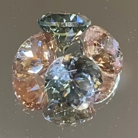 フェルスパー(オレゴンサンストーン)見つけました!の画像