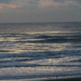 12月24日千葉北、東浪見の朝の波の画像