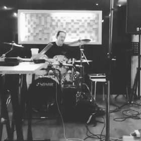 モンちゃんは、れっきとしたドラマーだ❣️の画像