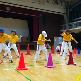 ひじが外れ泣き叫ぶ我が子に母の凄い対応の画像