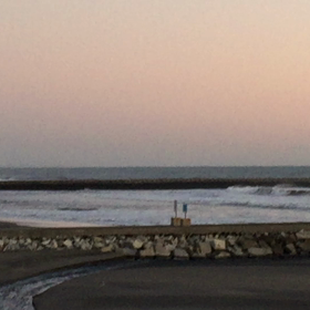 11月15日千葉北、東浪見の朝の波の画像