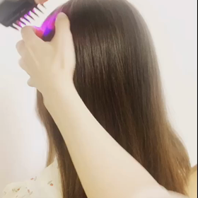 電気バリブラシ体験中！(サロン・ド・フローリッシュ)の画像