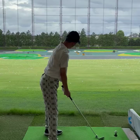ゴルフ練習場の打席をハシゴ‼️の画像
