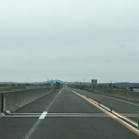 真っ直ぐ道だね〜の画像