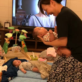 そんなに面白い？笑っの画像