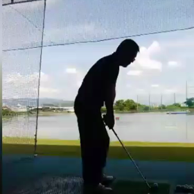 今日もティーアップして練習！の画像