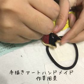 新作ハンドメイドの手描きアート作業風景❤️の画像