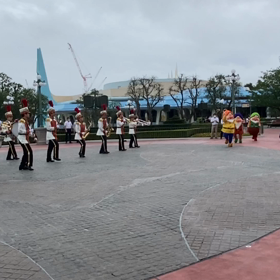 東京ディズニーランドバンドにまさかの彼らが飛び入り参加？！の画像