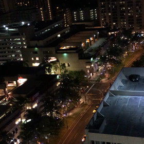 2016ハワイ.4の⑦スカイワイキキから見たカラカウア通りの画像