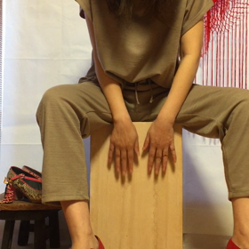 自宅でフラメンコレッスン。カホンでフラメンコのリズム遊び〜の画像