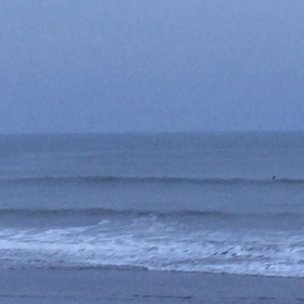 9月20日千葉北、東浪見の朝の波の画像