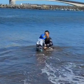 夏の海旅行の画像