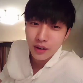 ジニョン、V LIVEの画像