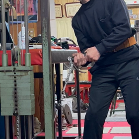 真冬にトレーニングする垣本君の画像