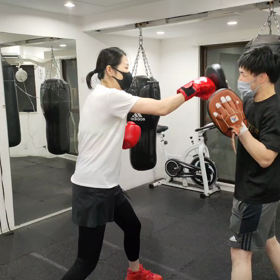 ５０代会員さんのミット打ち動画の画像